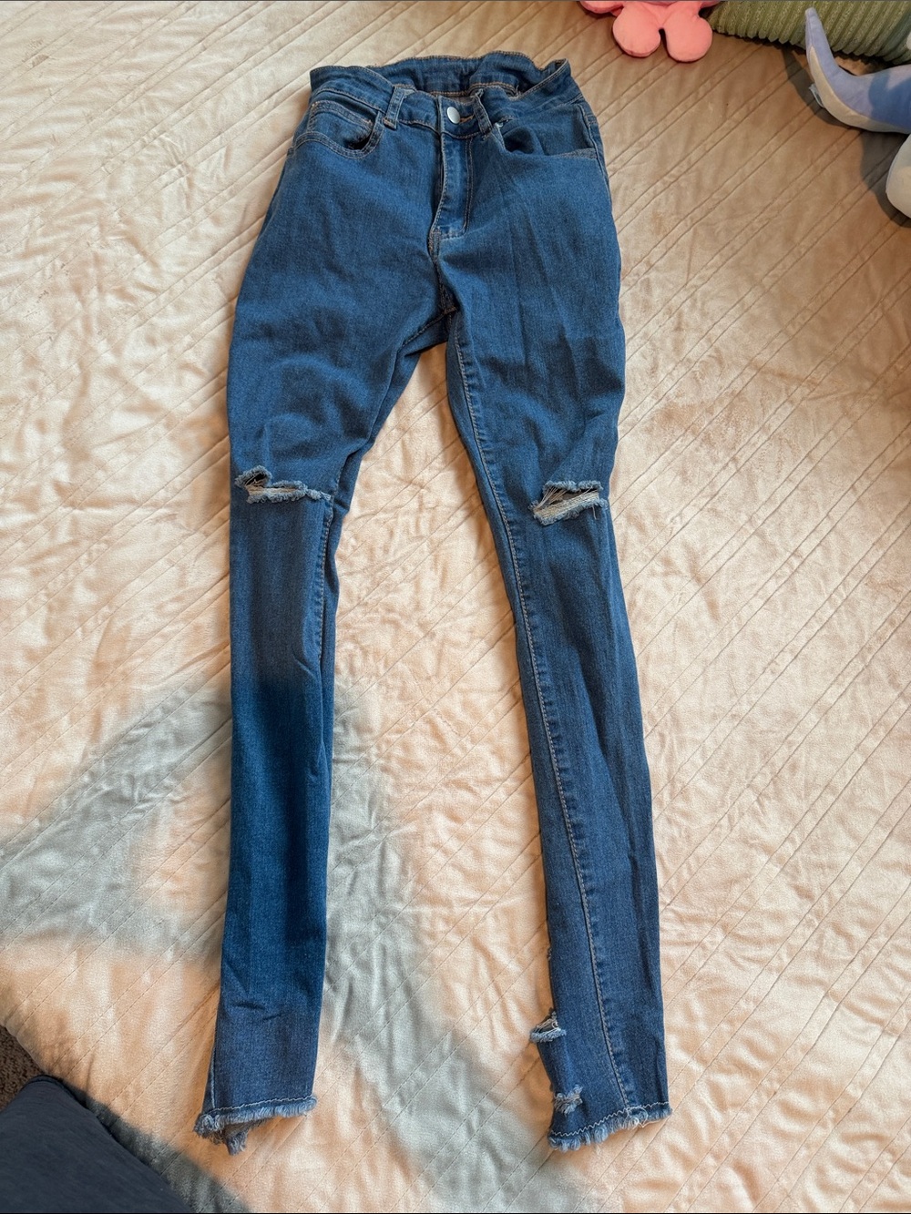 Women’s Dark Blue Distressed Skinny Jeans